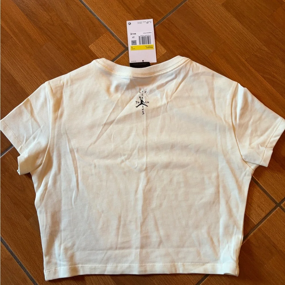 Jordan Cream Graphic Tee - Picture 2 of 5